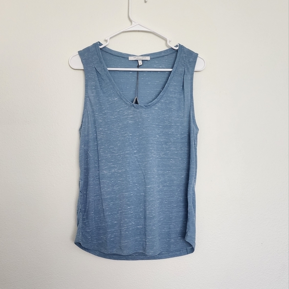 Bella Luxx Los Angeles Blue Sleeveless Tank Top with Scoop Neckline Size Small